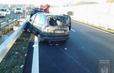 To čaka voznika, ki je med prevozom ilegalnih prebežnikov povzročil nesrečo in peš pobegnil