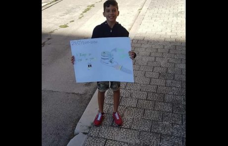12-letni deček v italijanskem mestecu sam protestiral na podnebnem shodu