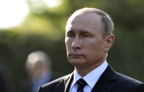 Putin je Francijo obtožil vzpodbujanja protiruske histerije