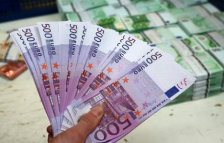 345.000 Slovencev bo dobilo na račun 179 milijonov evrov