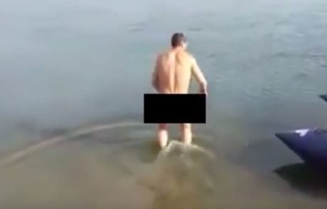 Zakaj moški ne bi nikoli smeli plavati goli (video)