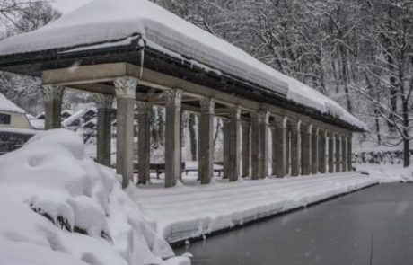 FOTO: Snežna idila v Mariboru in Rušah, ponekod več kot pol metra snega