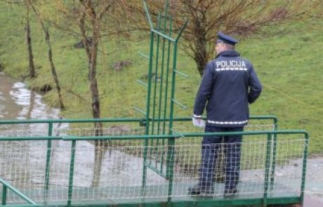 Policisti našli svojo ukradeno avtomatsko puško