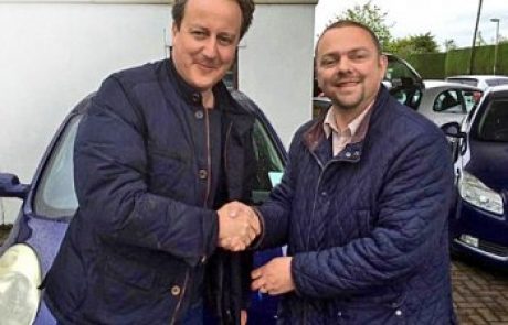 David Cameron ženi kupil avto za 2.000 evrov