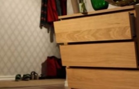 Po več smrtih otrok Ikea umika predalnik