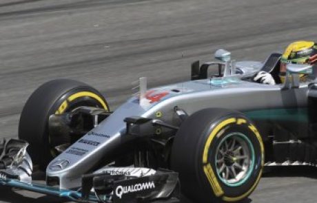 Rosberg pod vse večjim pritiskom