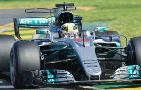 Hamilton ugnal Vettla, Ricciardo v ogradi