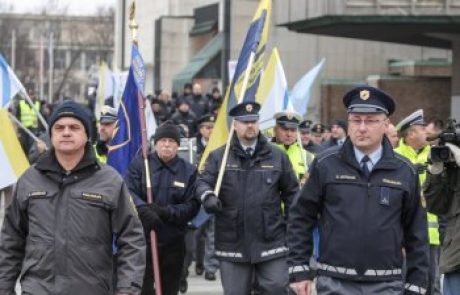 Policisti zmagali na sodišču, koristi za vse delavce