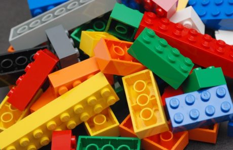 Odtujili lego kocke v vrednosti 4000 evrov