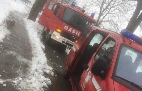 FOTO: Gasilci na intervencijo, zagorelo je v stanovanjski hiši