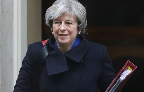 Theresa May: Obljublja uspešen brexit in močnejše gospodarstvo