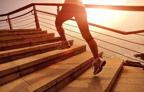 Vadba na stopnicah: Znebite se odvečnih maščob in ojačajte mišice na nogah