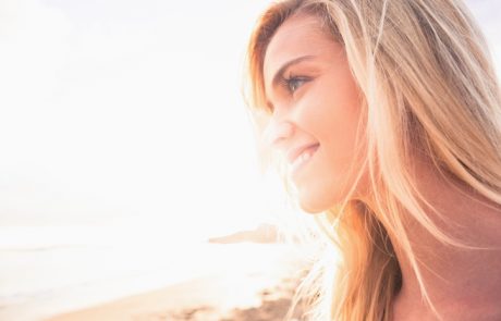 10 naravnih načinov, kako si še posvetliti blond lase