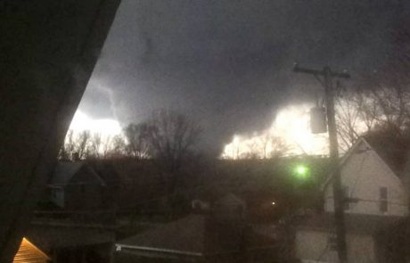 Američan s pametnim telefonom posnel tornado, ki je vzel njegovo ženo