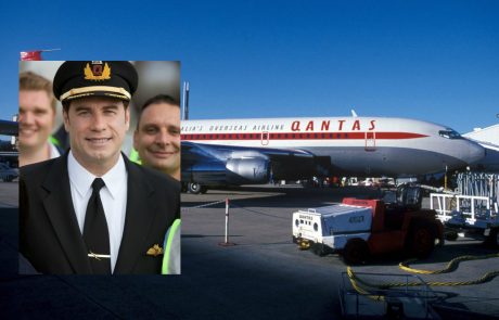 John Travolta svoje staro potniško letalo podaril muzeju