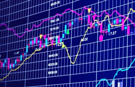 Japonske delnice najvišje v zadnjega pol leta, dolar vse bolj iskan