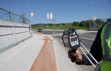 Več kot 500 ljudi je vozilo prehitro. Poglejte, koliko je vozil največji prekrškar…