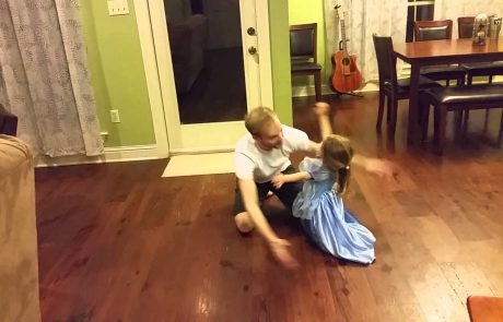 Video dneva: Ni je bolj prisrčne stvari kot ples očka z malo princesko!