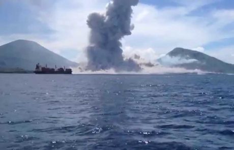 VIDEO: Turist po naključju s kamero ujel grozljiv izbruh vulkana!