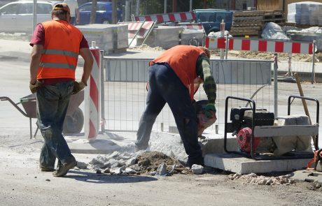 Avstrijci zadovoljni s slovenskimi delavci, manj z zakonodajo