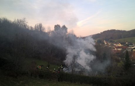 FOTO in VIDEO: Požar lučaj iz centra mesta, gasilci že na delu