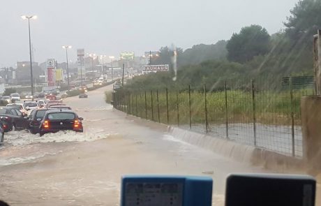 Močno deževje potopilo Zadar, poplavljena tudi bolnišnica